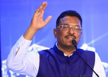 हिंदी मुंबईची बोलीभाषा झालीय; मंत्री प्रताप सरनाईक यांची मुक्ताफळं