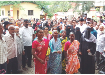 मुरुडचा पाणी प्रश्न पेटला महिलांची पंचायत समितीवर धडक