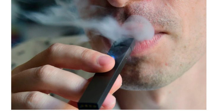 किशोरवयीन मुलांमध्ये ई-सिगारेटचा वाढता ट्रेंड