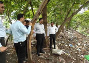 आयुक्तांनी केली नालेसफाईची पाहणी