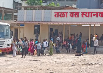 लग्नसराईमुळे बाजारपेठ गजबजली