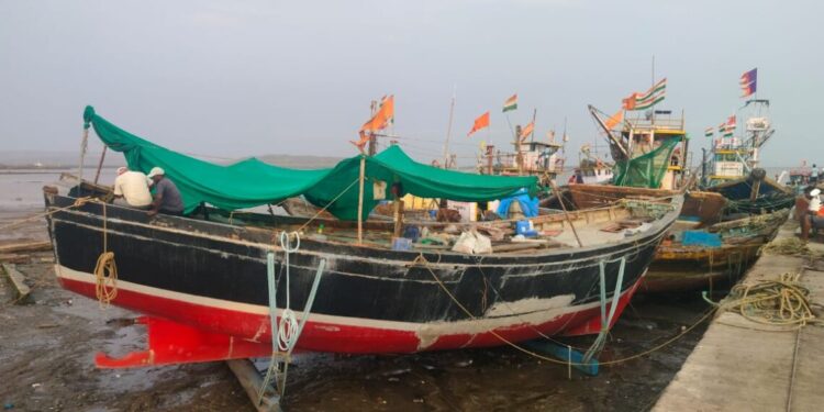 दोन महिने मासेमारी बंद; मत्स्यव्यवसाय विभागाचे आदेश