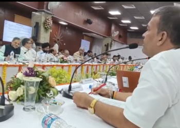 स्थानकातील थांबे पूर्ववत चालू करावेत: नितीन परमार