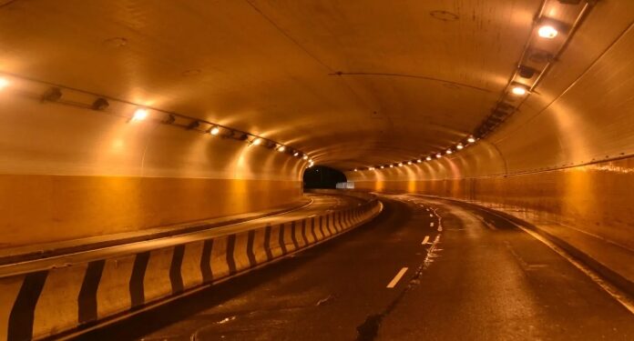 रस्त्याची निविदा वादाच्या भोवर्‍यात