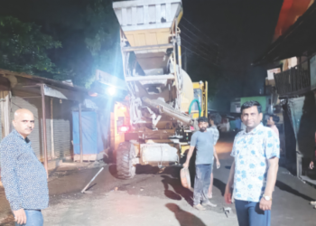 पाली नगरपंचायतीने रस्त्यांवरील खड्डे रातोरात बुजवले