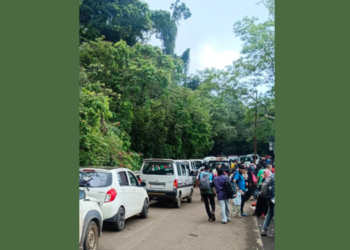 प्रशासनाच्या गलथान कारभारामुळे पर्यटकांची पायपीट