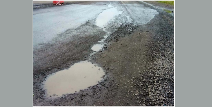 यंदाही गणेशभक्तांचा प्रवास खड्ड्यातूनच!