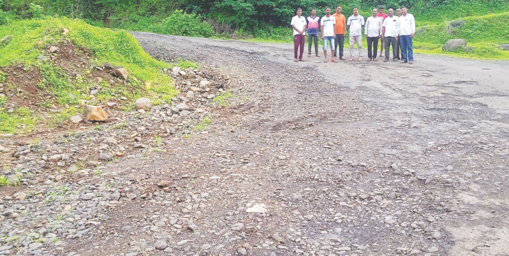 कालसुरी-तुरुंबाडी रस्त्याची चाळण