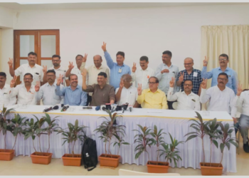 रिलायन्स कंपनीतील कामगारांना पगारवाढ