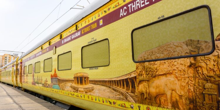 छ. शिवाजी महाराज सर्किट विशेष रेल्वेचे माणगावात आगमन