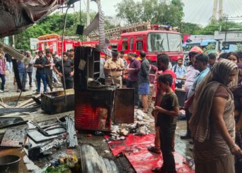 चायनीजच्या दुकानाला लागली आग