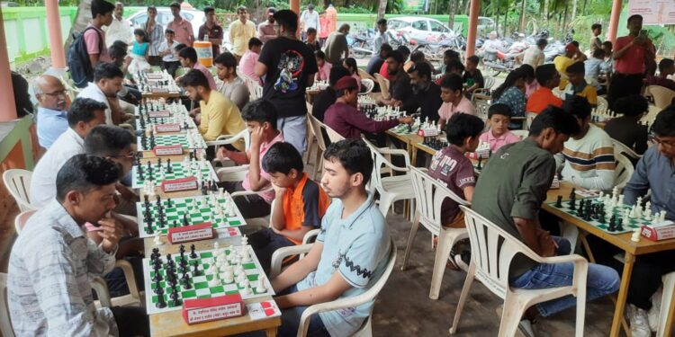 बुद्धिबळ स्पर्धेला उत्स्फूर्त प्रतिसाद