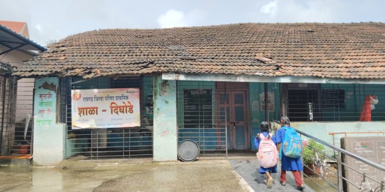 शाळेची इमारत मृत्यूचा सापळा