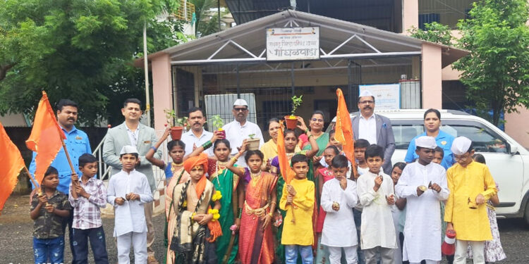 गोंधळपाडा शाळेत आषाढी वारी साजरी