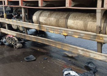 कर्जत-कल्याण मार्गावर दुचाकी, टेम्पोचा अपघात