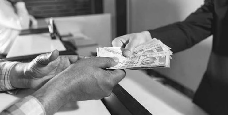 पेणमधील दोन सावकारांना दणका