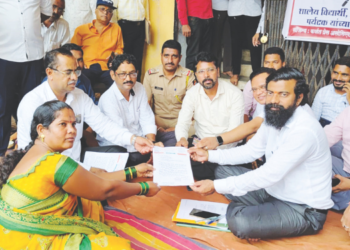 एसटी थांब्यावरील अतिक्रमण हटविण्याचे आश्वासन