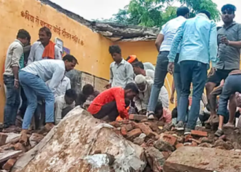 मोठी दुर्घटना! शाळेचे छत कोसळून चार विद्यार्थ्यांचा मृत्यू