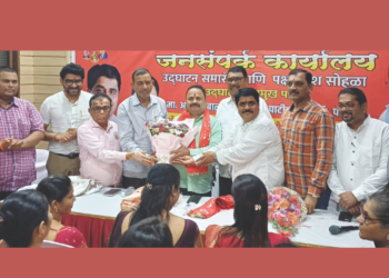 खारघरमध्ये संतोष शेट्टीसह सहकाऱ्यांचा शेकापमध्ये जाहीर पक्षप्रवेश