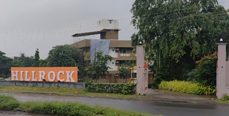 अनधिकृत हॉटेल बांधकामांवर संक्रांत