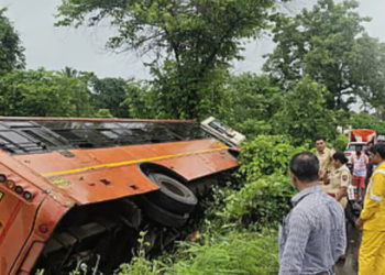 माणगावमध्ये भीषण अपघात; एसटी बस कलंडली