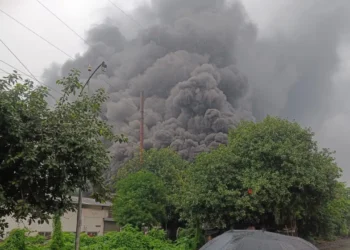 डोंबिवलीतील एमआयडीसीत भीषण आग