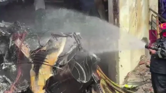 बांगलादेशमध्ये हवाई दलाचे विमान शाळेवर कोसळलं