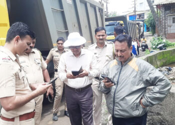 अफकॉन्सच्या डंपर वाहतुकीला ब्रेक