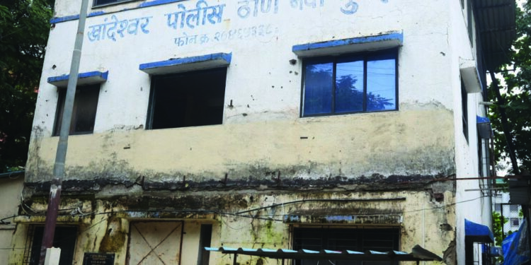 खांदेश्वर पोलिसांची परवड