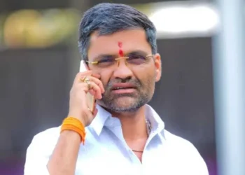 पोलीस प्रशासन राजकीय दबावाखाली: खा. निलेश लंके