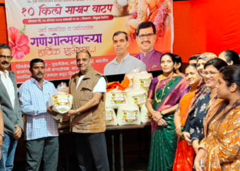 गणेशभक्तांना मोफत साखरेचे वाटप