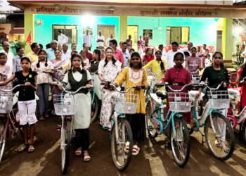 सामाजिक बांधिलकी समजून मदत करूः चित्रलेखा पाटील