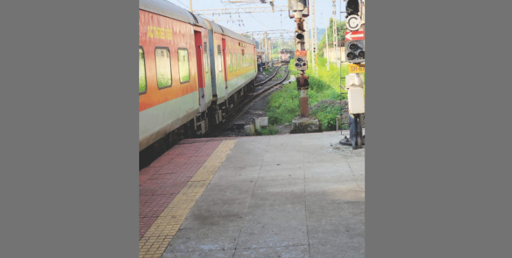 कर्जत स्थानकातील फलाट एकची लांबी वाढणार