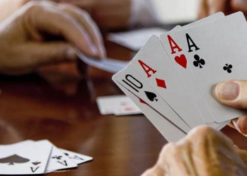 जुगार अड्ड्यावर धाड; भाजप पदाधिकाऱ्यासह सहा जण ताब्यात