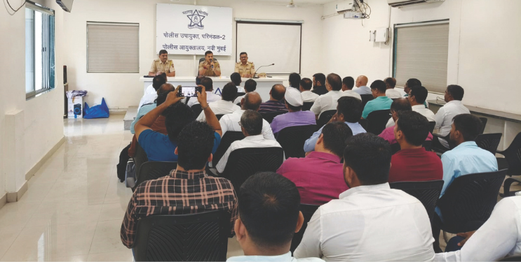 पोलिसांकडून मंडळांना मार्गदर्शन
