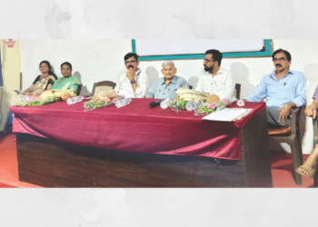 मुलांच्या संगोपनाबाबत पालकांना मार्गदर्शन