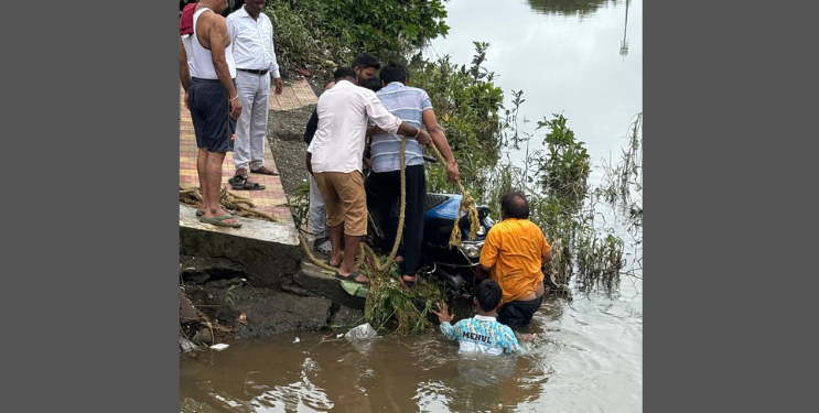 चोरीला गेलेली गाडी नदीत सापडली