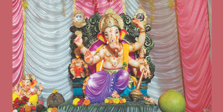 चित्रपटगृहात श्रीवर्धनचा पहिला सार्वजनिक गणेशोत्सव