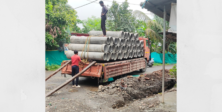 गटारांची कामे युद्ध पातळीवर सुरू