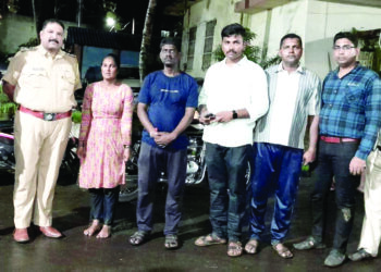 अंबा नदीत उडी घेणाऱ्या महिलेला वाचविले