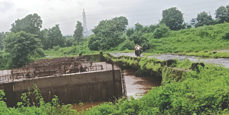 घोटवडे पूल धोकादायक