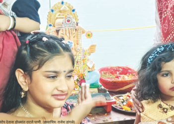 बाप्पाला निरोप देताना चिमुकल्यांच्या डोळ्यांत पाणी