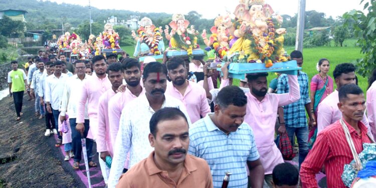 दहा दिवसांच्या बाप्पांना निरोप