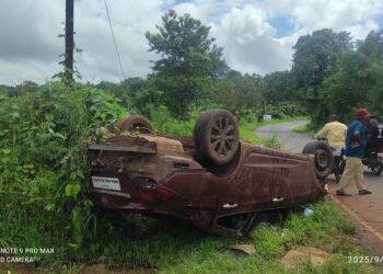 भरधाव कार चालकाचे गाडीवरील नियंत्रण सुटल्याने अपघात