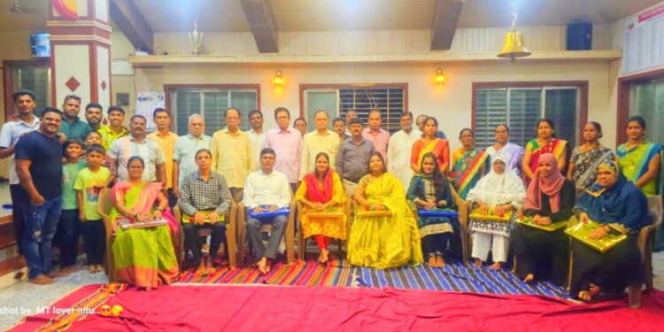 घाडी बंधू तर्फे शिक्षकांचा सन्मान