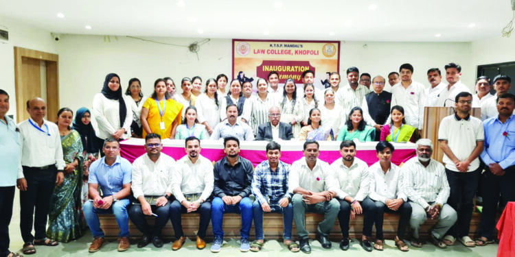 वकील होण्याआधी चांगला माणूस असणे गरजेचे: ॲड. वर्षा घारे