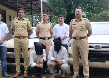 इनोव्हा गाडी चोरणाऱ्यांना राजस्थानमधून अटक