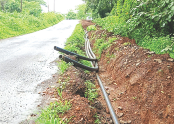 धनदांडग्यांसाठी नियम धुळीस