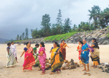 दिवेआगरचा समुद्र किनारा स्वच्छ