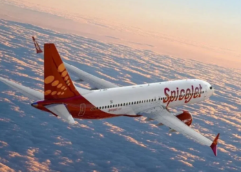 उड्डाणानंतर विमानाचे चाक हवेतच निखळले; 75 प्रवासी…